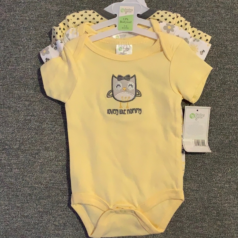 Set of 3 yellow and gray onsies 3-6 months